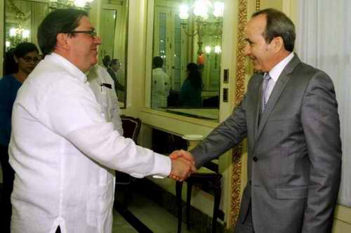 Recibe Bruno Rodríguez Parrilla al ministro argelino de Salud y Población Recibe Bruno Rodríguez Parrilla al ministro argelino de Salud y Población